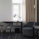 Britannia 5*
