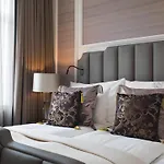 Britannia Hotel 5*