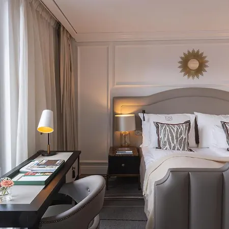 Britannia Hotell 5*
