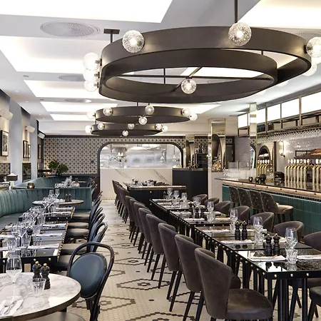 Ξενοδοχείο Britannia 5*
